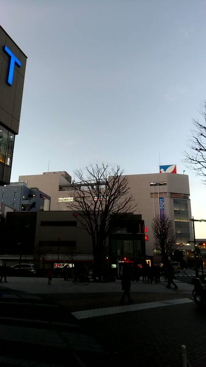 低空飛行かと思ったら意外と高い 羽田新ルートの試験飛行がスタートして東京の上空に飛行機が見えるように Togetter 低空飛行かと思ったら意外と高い 羽田新ルートの試験飛行がスタートして東京の上空に飛行機が見えるように Togetter