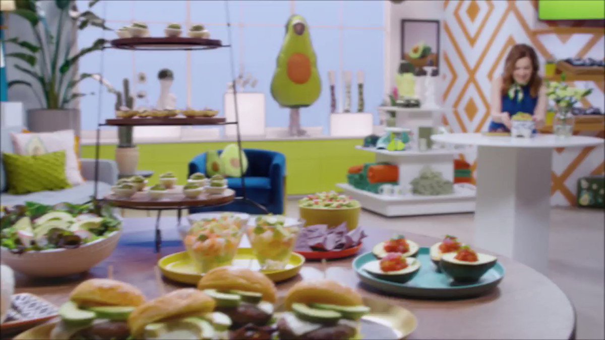 The Avocados From Mexico Shopping Network is open and accepting calls. Check out the full spot now!
1-844-AFM-SHOP
#AvoNetwork #SBLIV https://t.co/9A50RWEBjP