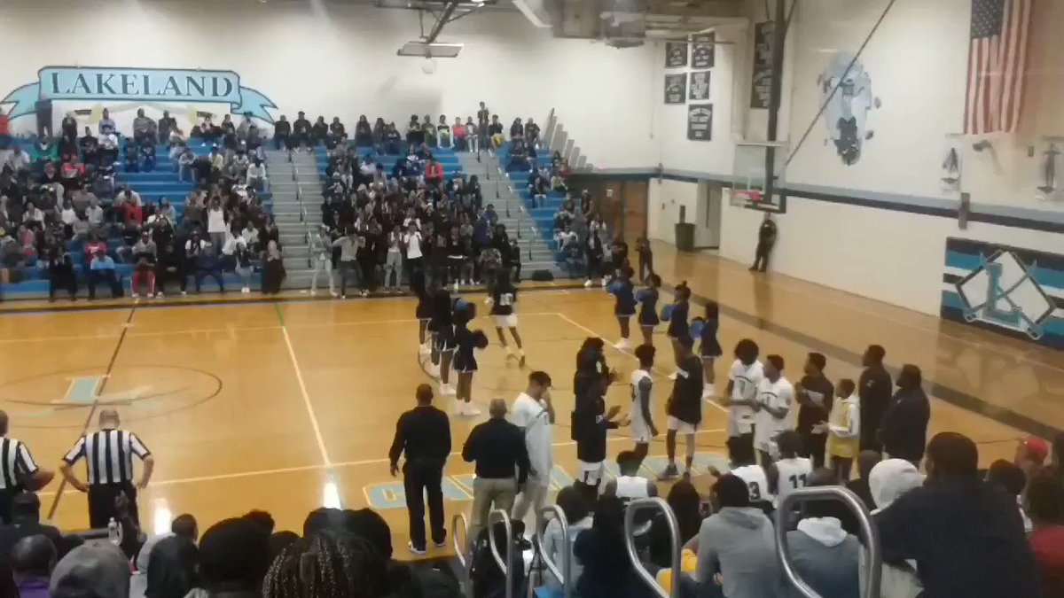 Johnetta Vaughan (@VaughanJohnetta) on Twitter photo 05/02/2020 00:29:13 The 30 year old 🏀 rivalry underway #LHS #Cavs vs. #NRHS #Warriors #BuildingtheBestSPS The 30 year old 🏀 rivalry underway #LHS #Cavs vs. #NRHS #Warriors #BuildingtheBestSPS