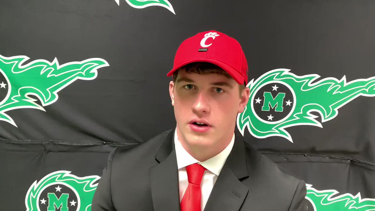 .@MasonCometsFB defensive lineman Barak Faulk talks about his decision to commit to continue his academic and athletic career at @GoBearcatsFB Check out this report from digital reporter Mallory Hill.