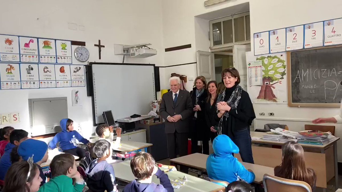 #Roma, il Presidente #Mattarella visita a sorpresa la #scuola “D. Manin” in quartiere con altissima presenza della comunità #cinese