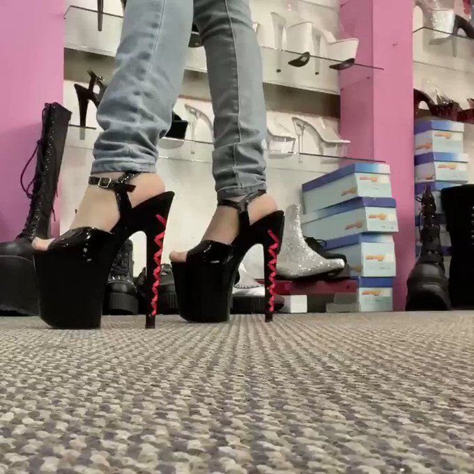 ? https://t.co/L4mHTT8oMI ?

#pleaserheels #feet #highheels https://t.co/f14fUi1kIS