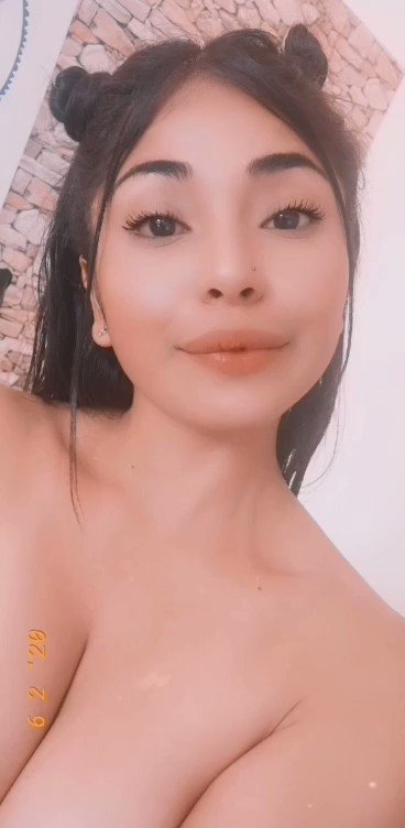 Model - Samantha Rios pussy