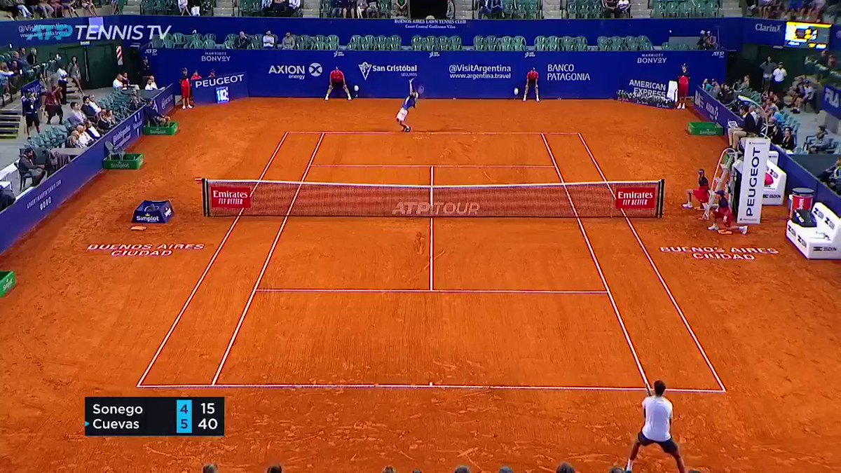 🇺🇾@PabloCuevas22 nunca le falla al espectáculo 😍
@TennisTV | @ArgentinaOpen
https://t.co/XoYqDHIudr