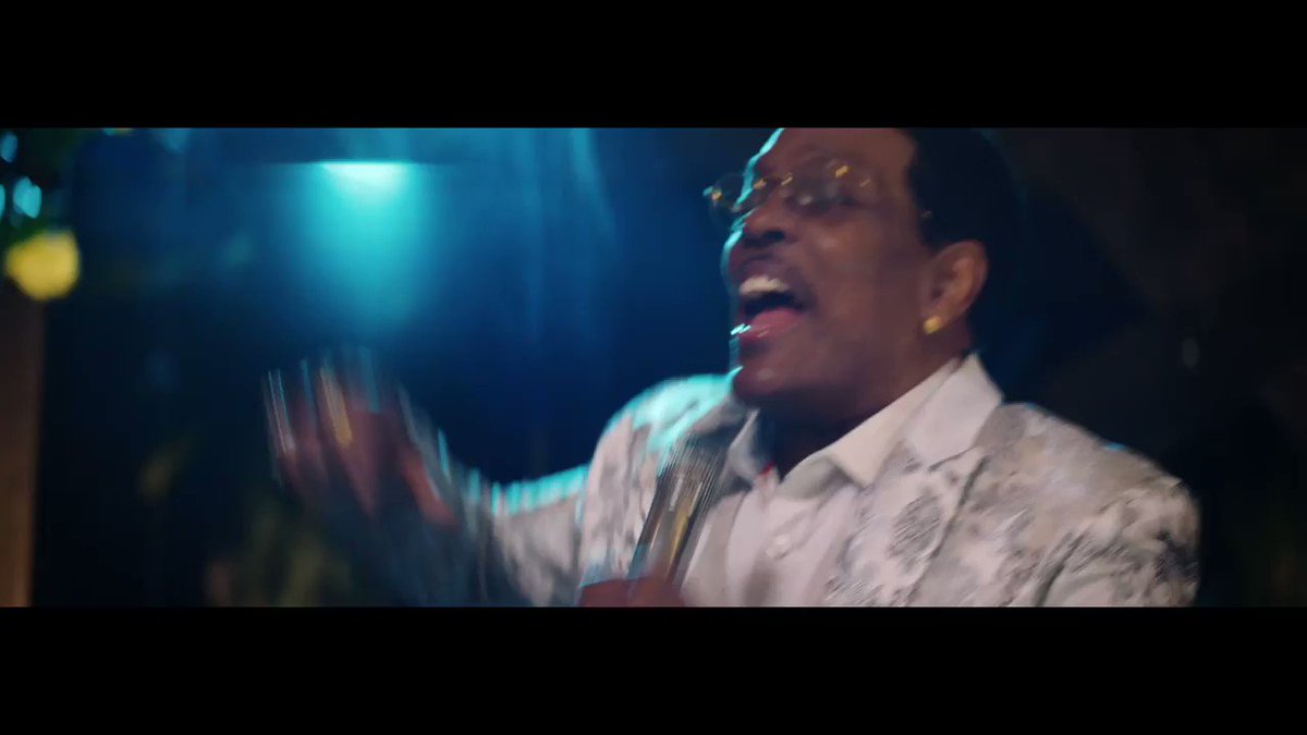 #ForeverValentine music video is OUT NOW💘 OOOH WEE! @BrunoMars @Stereotypes @DMile85
🔗https://smarturl.it/ForeverValentineYT …