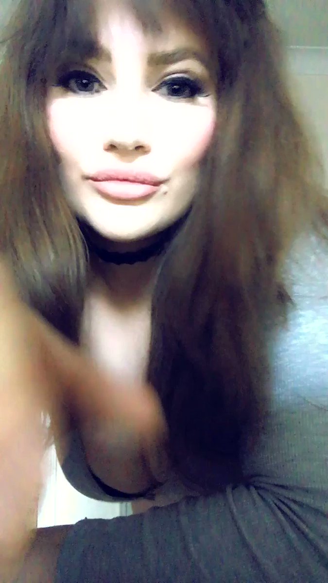 Model - Willow femdom