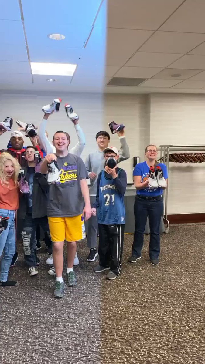 Look at our new kicks!
BIG thanks to Global Ambassador @De11eDonne on surprising our athletes at #NBAAllStar with her sneaks, specially created with athletes of all abilities in mind! #ChooseToInclude https://t.co/i06Y28gj7M