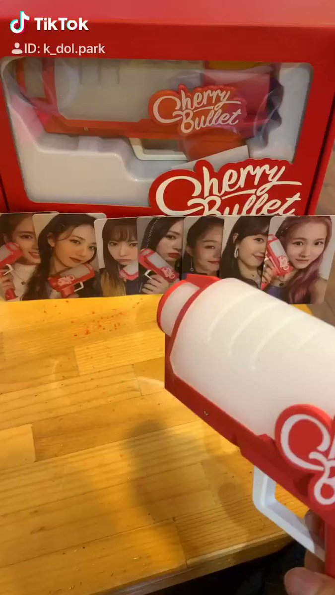 Cherry Bulletのペンライト Cherry Bullet 公式ペンライト - メルカリ