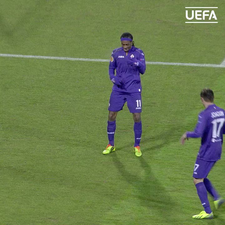 Dancing into the weekend 🕺 @Cuadrado
#FridayFeeling https://t.co/2fJxvzKx2Q