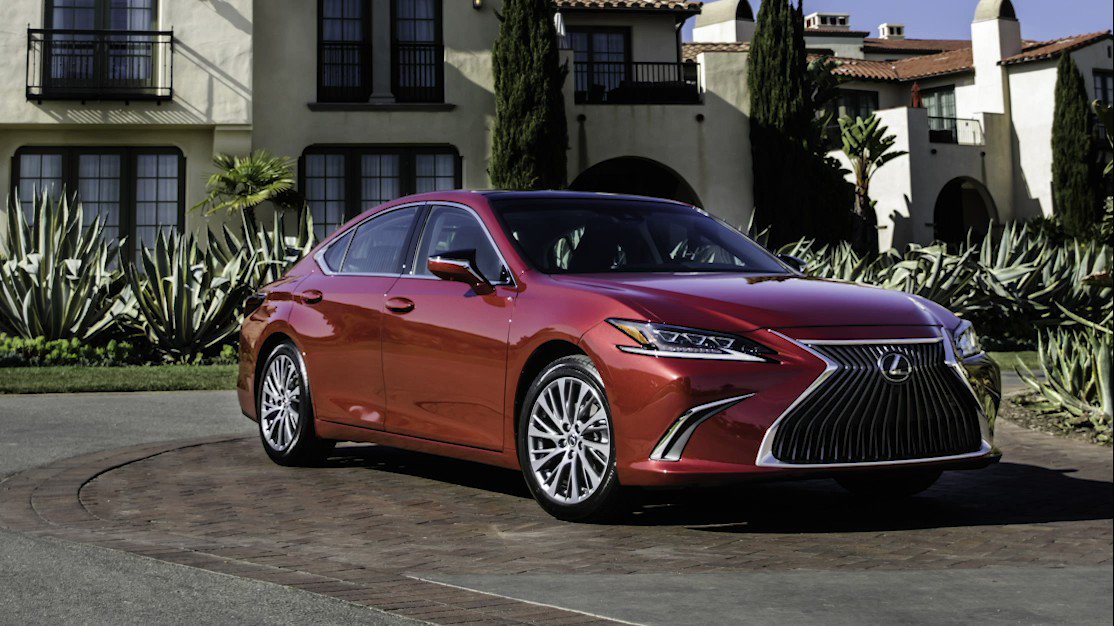 Lexus (@Lexus) on Twitter photo 14/02/2020 19:23:03 For someone that loves cars as much as they love you… For someone that loves cars as much as they love you…
