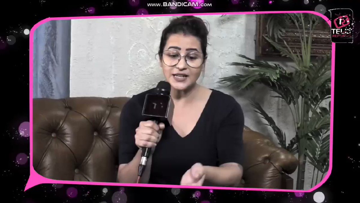 Laa deVapis kar trophyGhatiya auratAur haan, trophy ja kar @lostboy54 ko de dena.U don't deserve itIsiliye to aaj tak jobless ghoom rhi ho.#BB13WinnerSid
