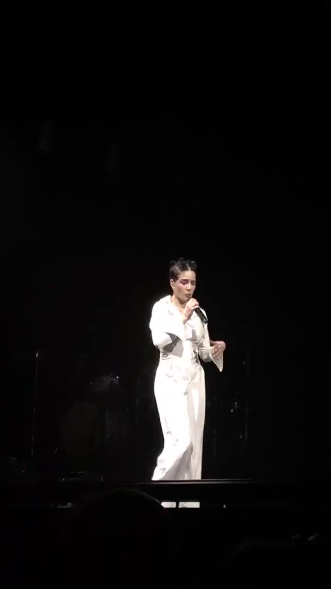 Halsey talking about a cat:Someone: ‘YOONGI’ 😂😂😂