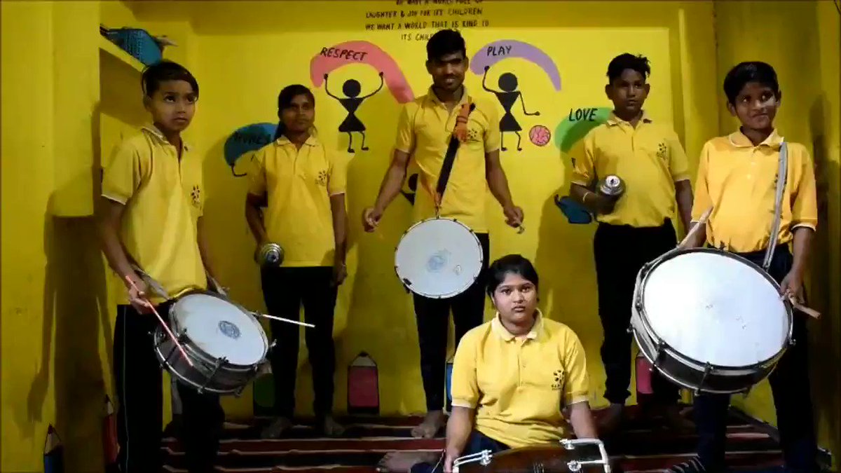 Our first generation learners in slums of India, playing 'dhol' to recreate #ChampetaChallenge tune.
Since a young age they have been playing it with their fathers in marriage processions.
Here's the tune in our traditional style.
@shakira sending across love from our children!
