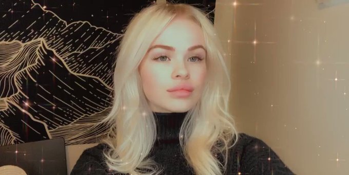 I&rsquo;m leaving my house in a turtleneck... no one will suspect that I am indeed in fact a whore https://t<a href="/tag/twitchstreamer"class="tags"><span>#twitchstreamer</span></a>