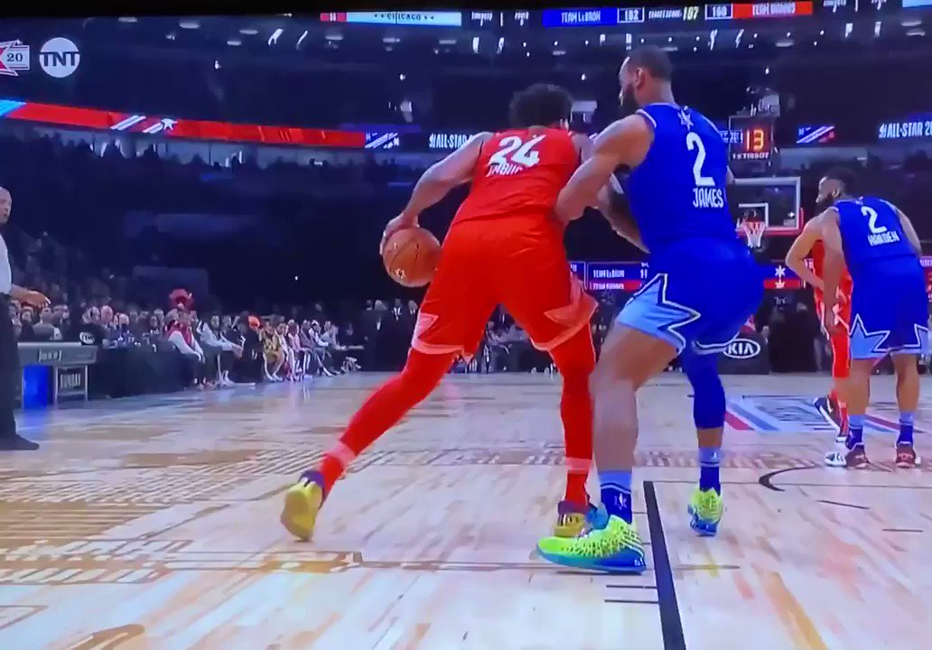 Barstool Sports (@barstoolsports) on Twitter photo 17/02/2020 04:16:43 Embiid shook LeBron out of his Nikes Embiid shook LeBron out of his Nikes