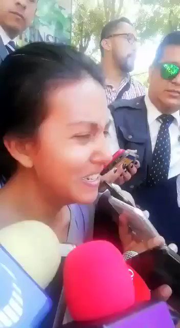 Ella es tía de Fátima. Denuncia que el gobierno de CDMX fue indiferente a la tragedia de la niña."Ahorita no, gracias", dijo @Claudiashein cuando le pidieron un mensaje sobre la protesta feminista contra los feminicidios. Mientras hacía propaganda, nadie buscaba a Fátima.