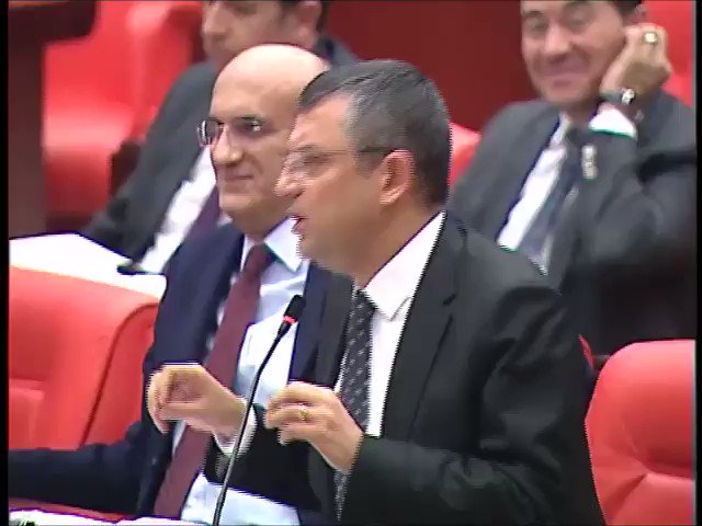 Özgür Özel (@eczozgurozel) on Twitter photo 2020-02-18 16:05:33 Mücahitler diye gelip, müteahhitlerle birlikte iş tutup siyaseten alabildiğince kirlendiniz. Bunu en çok kendi içinizdekiler biliyor ve bu pislenmeden tiksiniyor. Görevinden tarafsız Cumhurbaşkanı tarafından azledilen Genel Başkanınız da sözleriyle bunu doğruluyor. Mücahitler diye gelip, müteahhitlerle birlikte iş tutup siyaseten alabildiğince kirlendiniz. Bunu en çok kendi içinizdekiler biliyor ve bu pislenmeden tiksiniyor. Görevinden tarafsız Cumhurbaşkanı tarafından azledilen Genel Başkanınız da sözleriyle bunu doğruluyor.