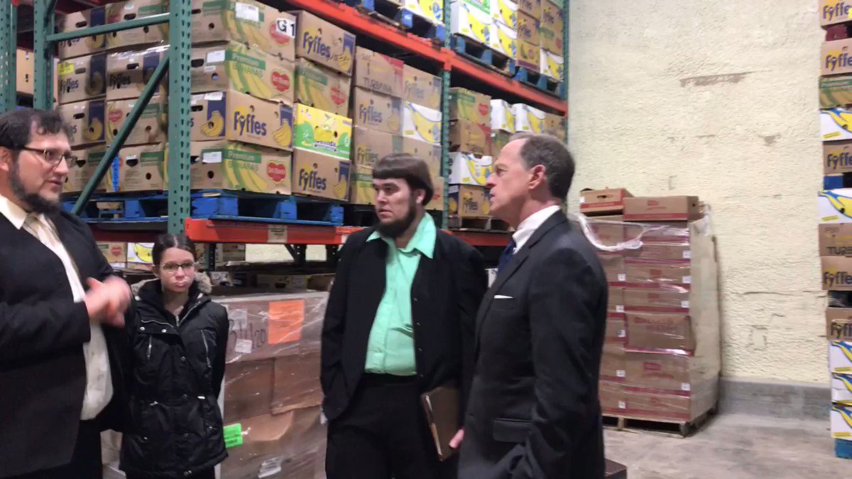 Senator Pat Toomey tours Blessings of Hope Food Bank in support of the Food Donation Improvement Act. We talked about the election, trade and other issues concerning Pennsylvanians. @WGAL
@SenToomey
#fooddonationimprovementact
#usmca