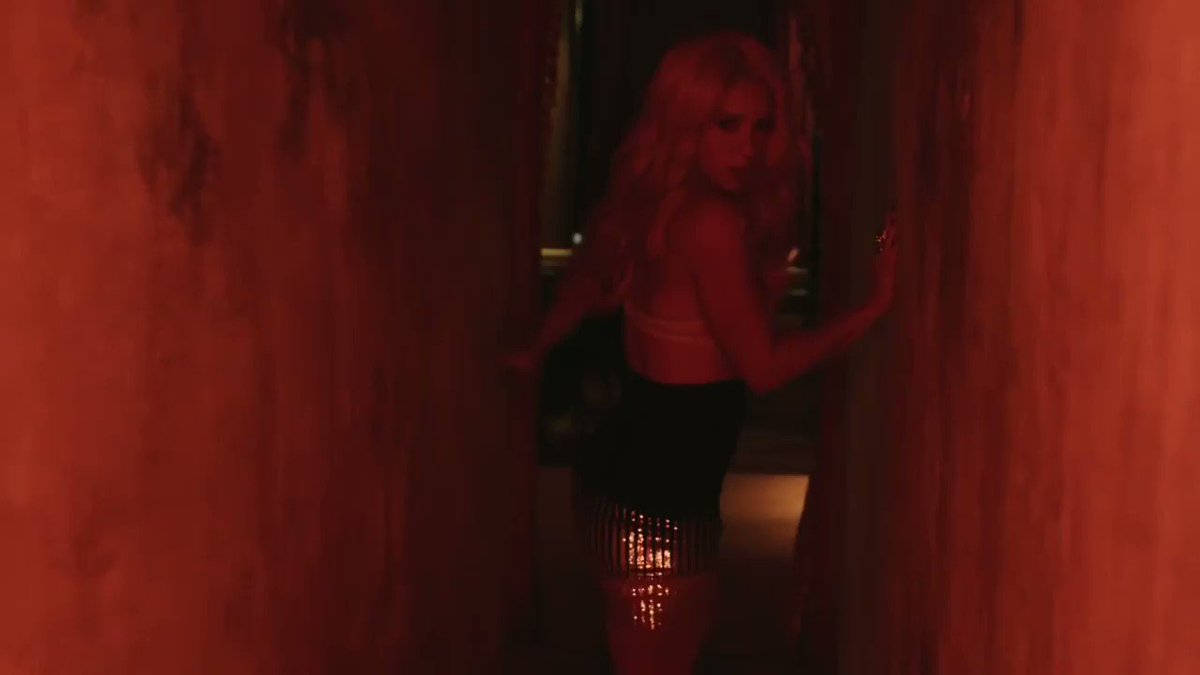 Shak’s Chantaje video with @Maluma has just passed 2.5 BILLION PLAYS on @YouTube. Incredible!
El video de Chantaje con Maluma ya tiene más de 2,500 millones de reproducciones en YouTube! Increíble!
ShakHQ
https://youtu.be/6Mgqbai3fKo