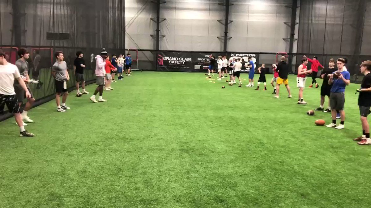 Pro X Golf Lab (@proxgolflab) on Twitter photo 20/02/2020 12:51:52 Football Wednesday! O-line /QBs๐ฅ@ProXAthlete @gridiron_gang_ @xfactorQB @GrandParkSports Football Wednesday! O-line /QBs๐ฅ@ProXAthlete @gridiron_gang_ @xfactorQB @GrandParkSports
