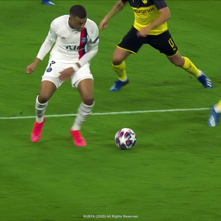 Which cross required the most skill? β‘οΈπ€
Pick out your favourite π
#UCL | @LaysUnited https://t.co/G3neOZyFbP