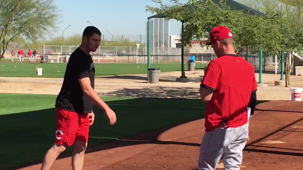 Trevor Bauer and Sonny Gray sharing strategies of the slider @reds @mlb @mlbspring #reds #trevorbauer #sonnygray