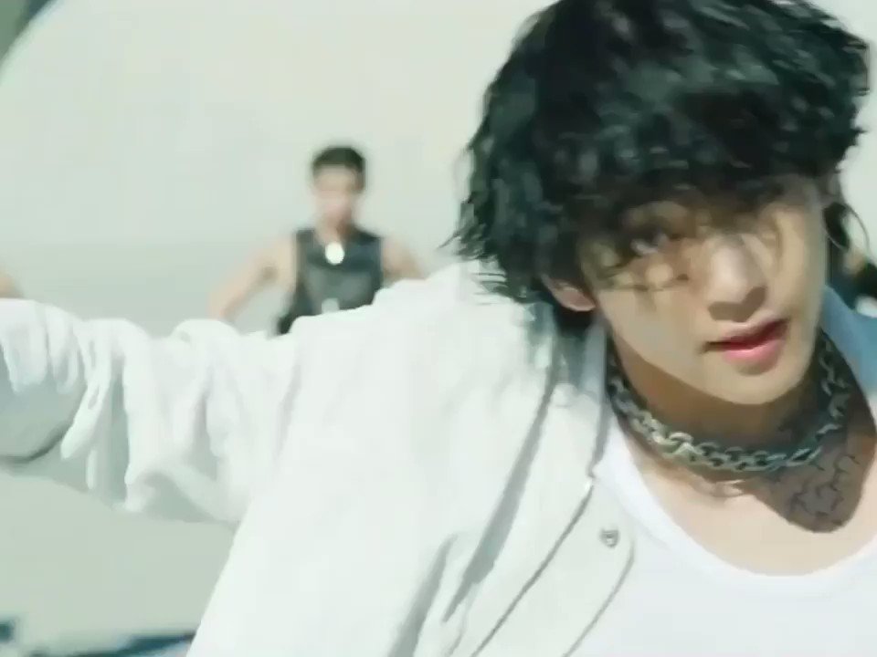๐ฅ E essa tatuagem no rosto do Taehyung?!
@BTS_twt #BTSComeback2020