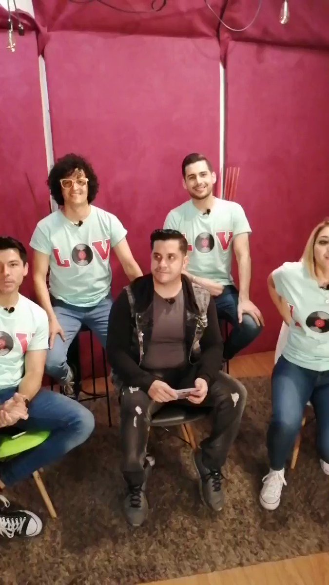 Ya están #EnVivo por http://www.astl.tv @elcotomomo con el grupo @GrupoLOV quienes cuentan cómo fue su proceso para cantar las canciones. ¡No te lo pierdas! #GrupoMusical #Musica #Song #ASTLconStilo 🎼👨🎤👩🎤🎺🎹🎸