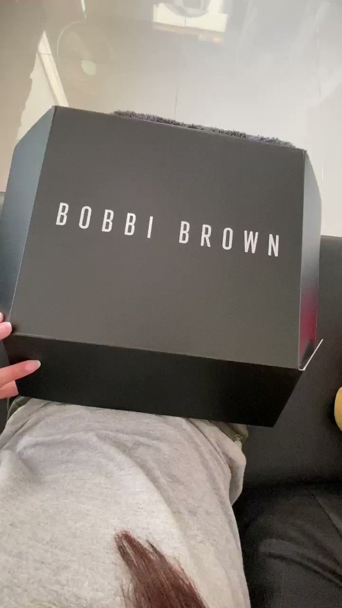 กุว่า Bobbi brown ให้เกียรติกุเกินไป
