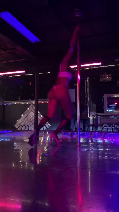 Friday was popping but were you there? Come by tonight to see more. There&rsquo;s of course me and other girls<a href="/tag/ottawa"class="tags"><span>#ottawa</span></a><a href="/tag/strippers"class="tags"><span>#strippers</span></a><a href="/tag/dancersofottawa"class="tags"><span>#dancersofottawa</span></a>