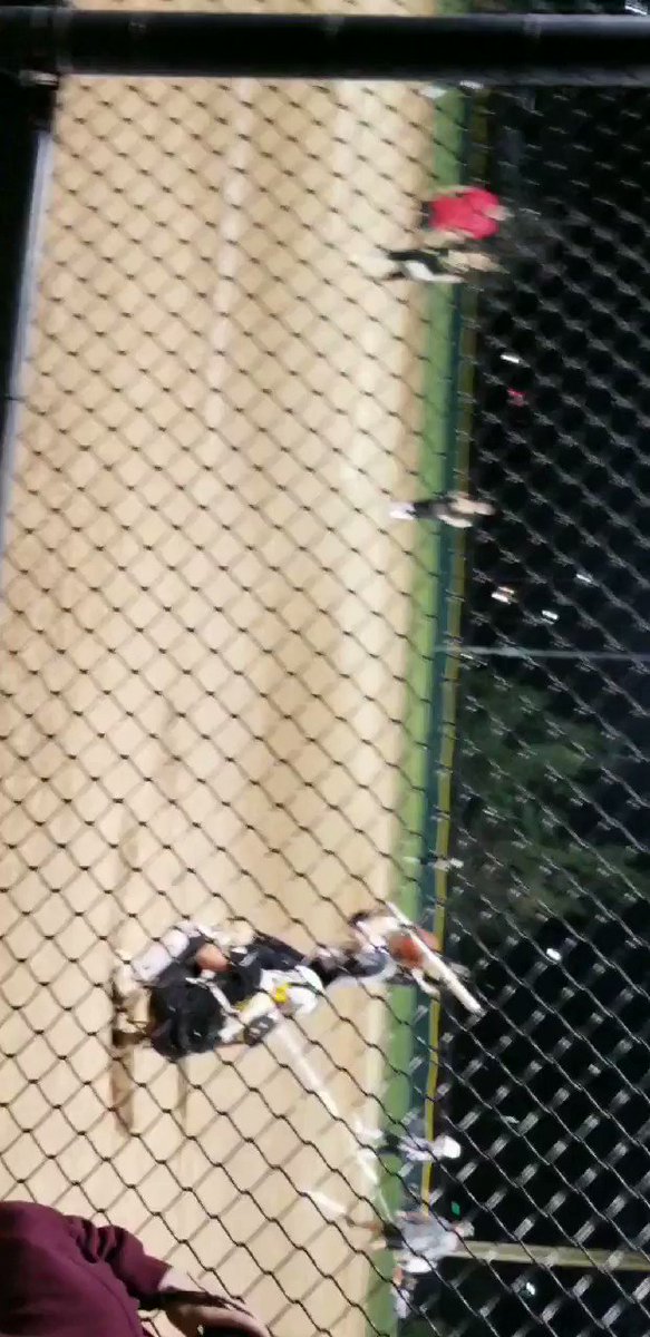 Beautiful liner in first HS game against committed pitcher. #Freshman @Los_Stuff @2023Ltg @IHartFastpitch @softball_dugout @ondecksoftball @ImpactRetweets