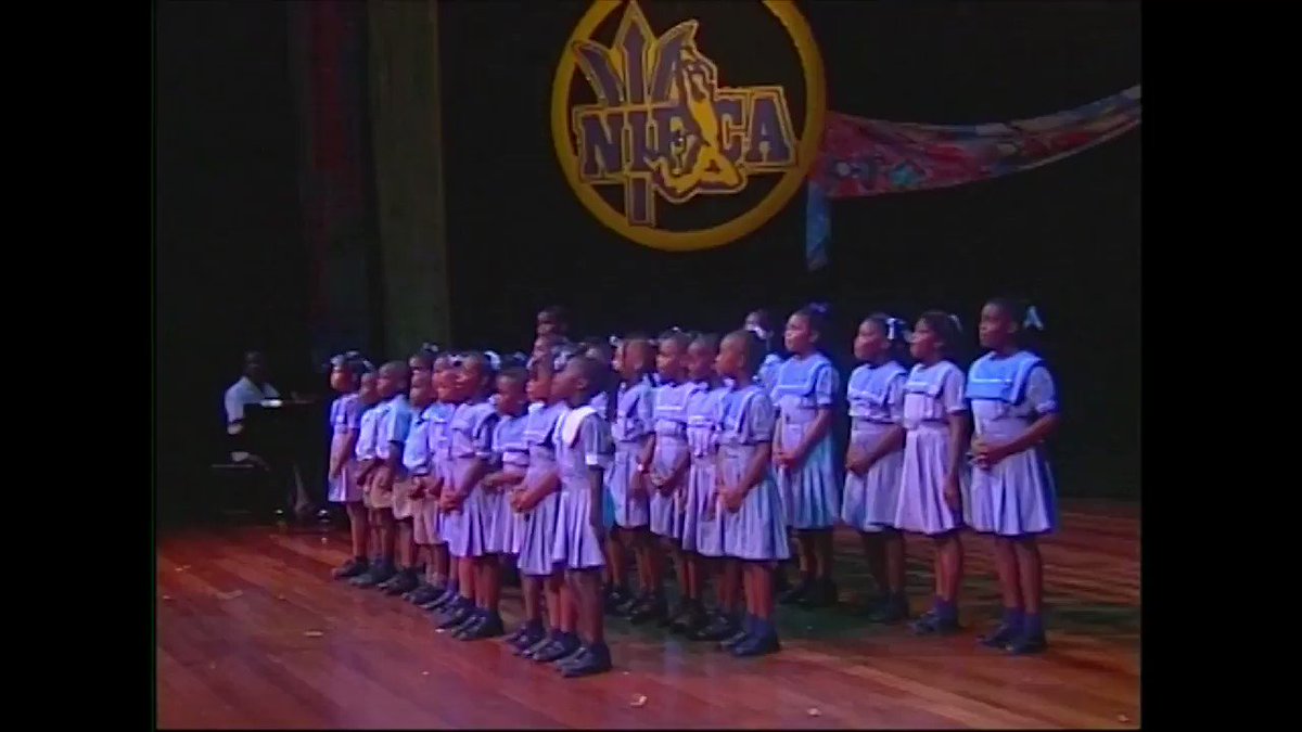 Little known fact. Sonita was the one on course to singing stardom long before RiRi. 🤣🤣🤣🤣🤣🤣
Open ya eyes girl!