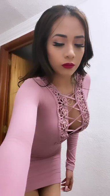 Con o sin vestido?😈 https://t.co/Ti4MLVTDdm