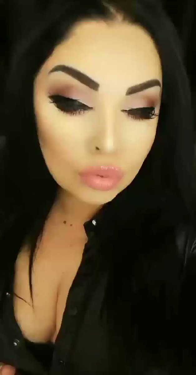 Model - Glossy Miss worship