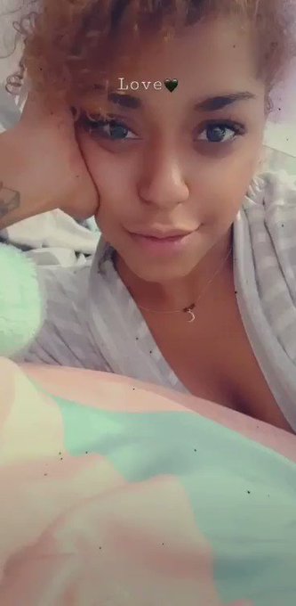 Bonjour mes amours !! ❤ https://t.co/Q8nxee31gP