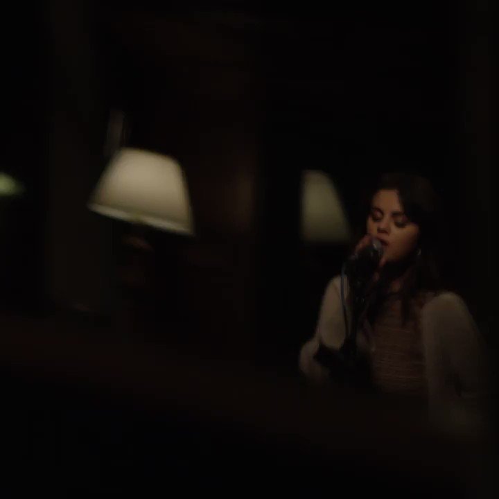 Some friends and I got together to do a little live performance of Rare, hope you enjoy it as much as we did 💖 http://www.youtube.com/watch?v=YElFEKA4TPM …