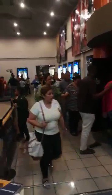 Gran sorpresa en taquilla dan las producciones “Pulga” y “100 horas de furia” al ganarle a todos los estrenos internacionales del fin de semana, las cadenas de cine anuncian que siguen en cartelera . https://t.co/C0Y9HorxoH
