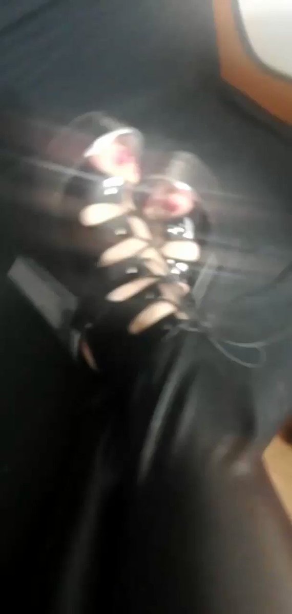 Model - Glossy Miss CBT