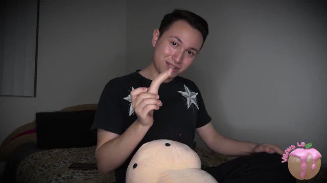 More of my Content is Selling! It's Too Fucking SMALL! https://t.co/e4apXPyAYo https://t.co/vWUVsYi6
