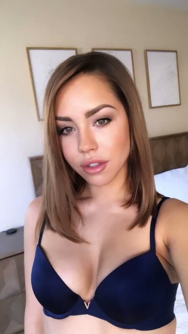When I’m bored I change my hair https://t.co/c9LGJPx9Dm