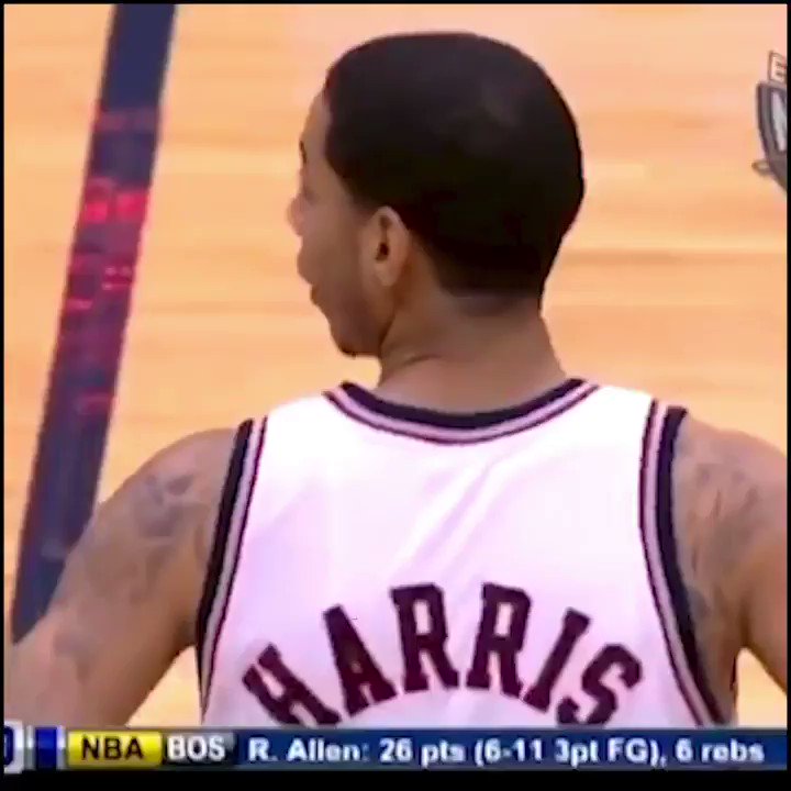 Happy Birthday to Devin Harris, who hit one of the craziest buzzer-beaters EVER 
