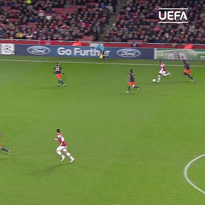 Lukas Podolski + volley = 🚀⚽️#UCL | #FlashbackFriday | @Podolski10