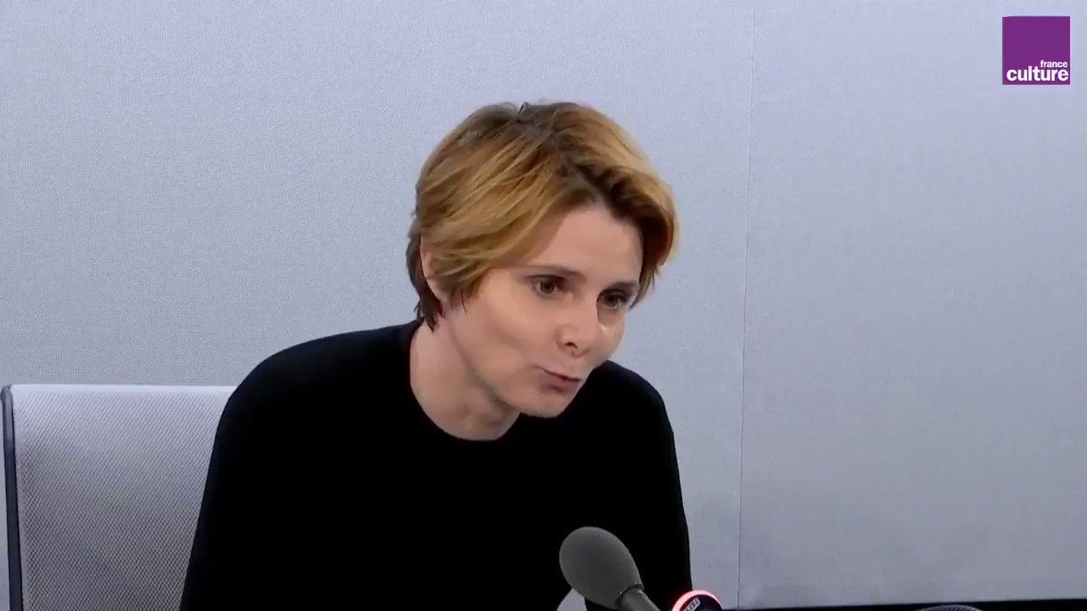 Avec son essai "Génération offensée", @CarolineFourest veut s'adresser aux jeunes : "J'ai le sentiment qu'on est de moins en moins compris par les nouvelles générations qui sont gagnées par une double tentation : identitaire et victimaire..." @LaGrandeTable