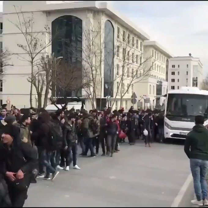 Beágyazott videó