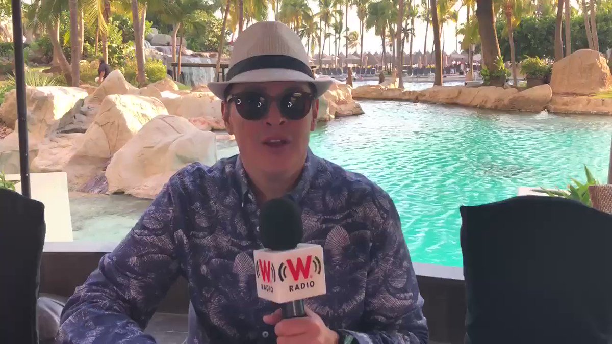 AHORA EN @elwesomx | Escucha a @EnriqueEnVivo con toda la información de la tarde en #AsíElWeso http://bit.ly/WRadioAlAire 📌Sigue nuestra transmisión desde el torneo de tenis más importante de México 📌Todo sobre la llegada del #coronavirus a México