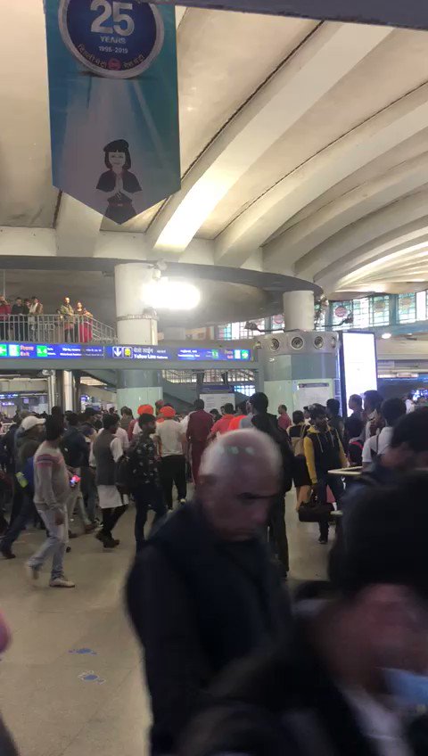 Supriya Sharma (@sharmasupriya) on Twitter photo 2020-02-29 08:29:06 Right in the heart of Delhi, at the Rajiv Chowk metro station, slogans this morning: “Desh ke gaddaron ko, goli maaron saalon ko.” “Shoot the traitors.” We spoke to the young man who recorded this video. Details @scroll_in shortly. Right in the heart of Delhi, at the Rajiv Chowk metro station, slogans this morning: “Desh ke gaddaron ko, goli maaron saalon ko.” “Shoot the traitors.” We spoke to the young man who recorded this video. Details @scroll_in shortly.