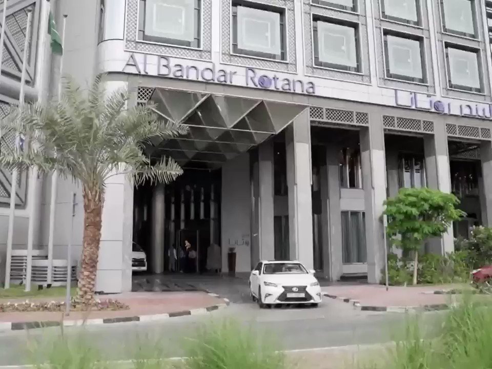 There’s no time to be bored in a hotel as beautiful as this! Book your stay now
Video credits: @tuinederland
#Dubai #dxb #dubaicreek #follow #followme #luxurylife #luxuryhotel #luxurylifestyle #dubaihotels #albandarrotana #uae #hotel #beautifulhotel #mydubai #pool #poolgoals https://t.co/bibgL5GcHn