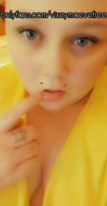 I'm Vixey Maeve, a sexy, fetish loving BBW who loves having fun and making you cum! 💋 &bull; Telegram Premium<a href="/tag/manyvids"class="tags"><span>#manyvids</span></a>