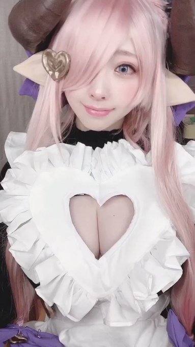 コスプレイヤーみぃこのTwitterエロ動画1