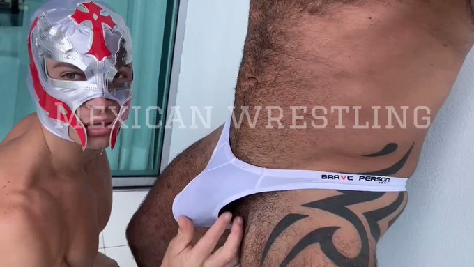 Mexican wrestling Miami style 👅 with @RuslanAngelo #gayporn #lucasmen #booty #butt #bigbutt 

https://t